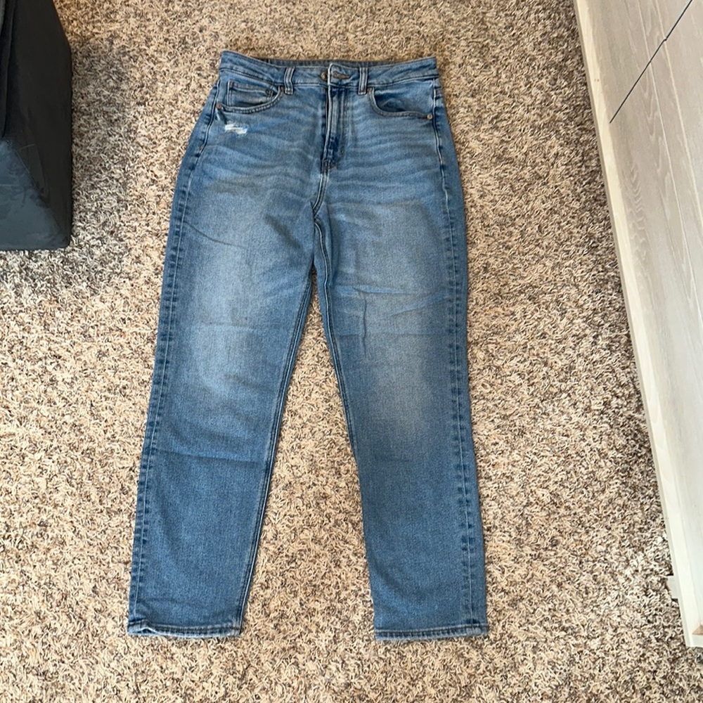 American Eagle mom jeans